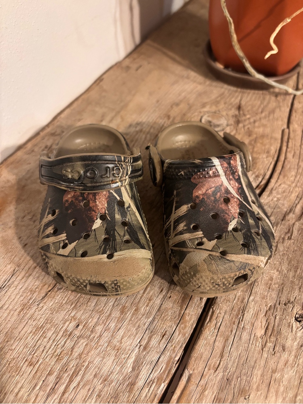 CROCS Toddler Camo Slip-On Clogs in Tan and Green